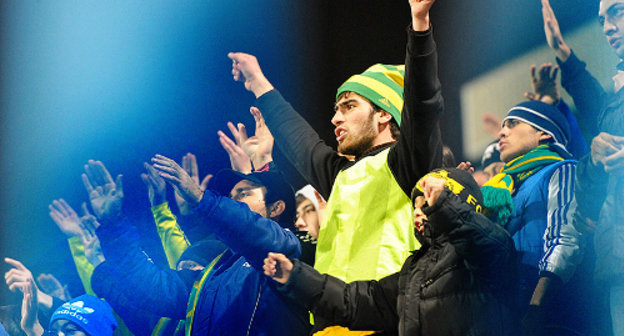 Болельщики на матче "Анжи" - "Ростов". Махачкала, 18 ноября 2012 г. Фото пресс-службы ФК "Анжи", http://fc-anji.ru/