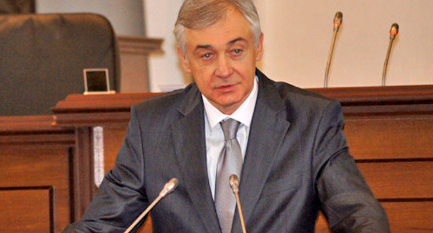 Алексей Мачнев. Фото: информационно-аналитический центр Парламента РСО-Алания