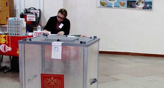 На избирательном участке №340 во Владикавказе, 11 ноября 2012 г. Фото Эммы Марзоевой для "Кавказского узла"