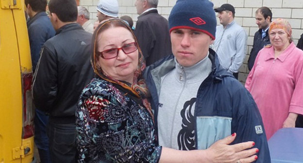 День призывника в Бабаюртовском районе Дагестана. 20 апреля 2012 г. Фото: http://babaurt.ru/otdel_molodezhi