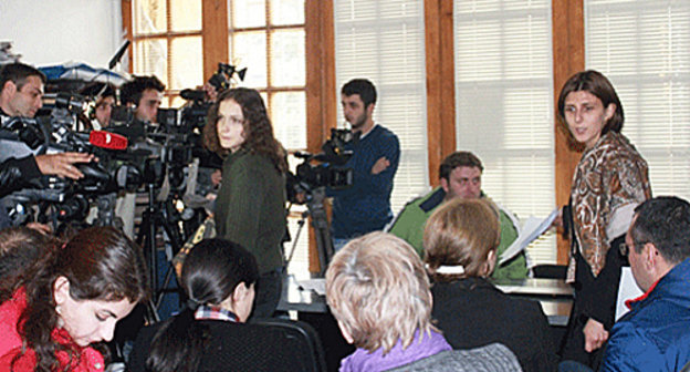 Пресс-конференция по делу Ахмеда Чатаева в грузинском Центре по правам человека. Тбилиси, 20 ноября 2012 г. Фото: http://www.humanrights.ge