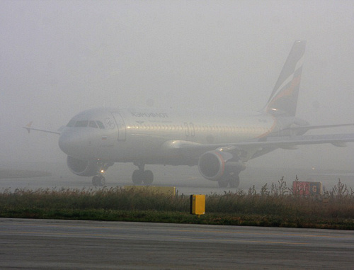 Туман в аэропорту. Фото Стаса Соколова, НГС.НОВОСТИ, http://news.ngs.ru
