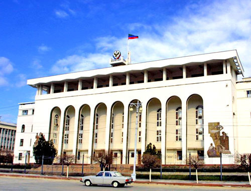 Центральная площадь имени Ленина в Махачкале. Фото http://www.odnoselchane.ru