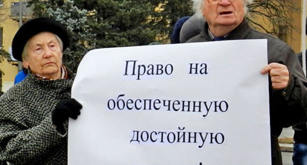 Пикет, посвященный Дню конституции СССР 1936 года. Волгоград, 5 декабря 2012 г. Фото Татьяны Филимоновой для "Кавказского узла"