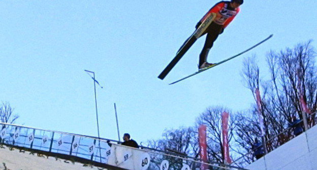 Соревнования в женском зачете этапа Кубка мира по прыжкам на лыжах с трамплина на комплексе "Русские горки". 9 декабря 2012 года, Сочи. Фото Татьяны Уколовой для "Кавказского узла"