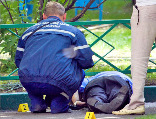 Работает следственная группа на месте убийства Юрия Буданова. Москва, 10 2011 г. Фото: Yuri Timofeyev (RFE/RL)