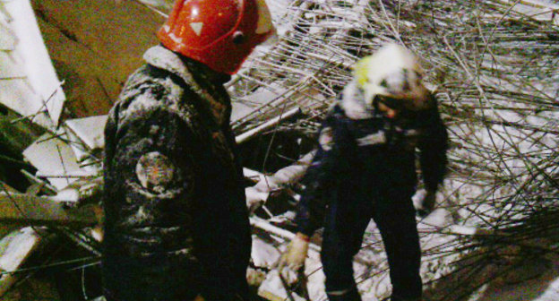 Разбор завалов на месте обрушения здания в Таганроге. 13 декабря 2012 г. Фото ГУ МЧС по Ростовской области, http://www.61.mchs.gov.ru