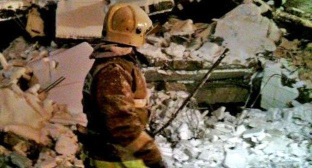 Строящееся трехэтажное здание обрушилось в Таганроге. Ростовская область, 13 декабря 2012 г. Фото: ЮРЦ МЧС РФ, http://www.mchs.ru