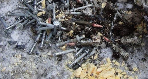 Остатки СВУ, найденного в центре Нальчика 15 декабря 2012 г. Фото пресс-службы МВД КБР, http://07.mvd.ru