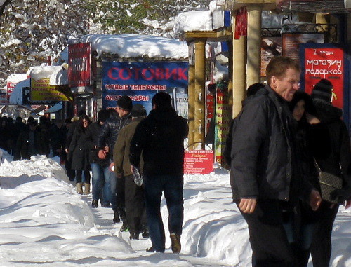На улицах Махачкалы после снегопада. 17 декабря 2012 г. Фото Тимура Исаева для "Кавказского узла"