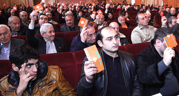 Съезд оппозиционной партии «Республика». Ереван, 21 декабря 2012 г. Фото PanArmenian Photo