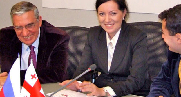 Георгий Хуцишвили, Мария Каневская и Темур Кобалия (слева направо) во время презентации "Грузино-российского форума сотрудничества". Тбилиси, 19 декабря 2012 г. Фото Эдиты Бадасян для "Кавказского узла"