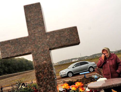 Могила одного из погибших в станице Кущевская. Краснодарский край, 4 ноября 2011 г. Фото: Максим Тишин / Югополис