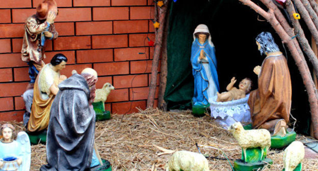 Во владикавказском римско-католическом приходе Вознесения Иисуса Христа. Северная Осетия, 25 декабря 2012 г. Фото Эммы Марзоевой для "Кавказского узла"