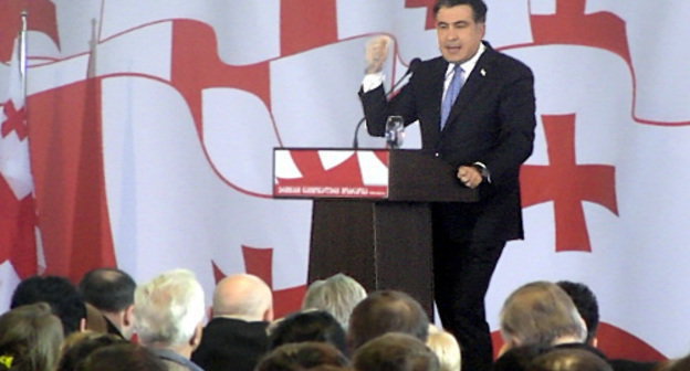 Михаил Саакашвили выступает на съезде "Единого национального движения". Тбилиси, 23 декабря 2012 г. Фото Беслана Кмузова для "Кавказского узла"