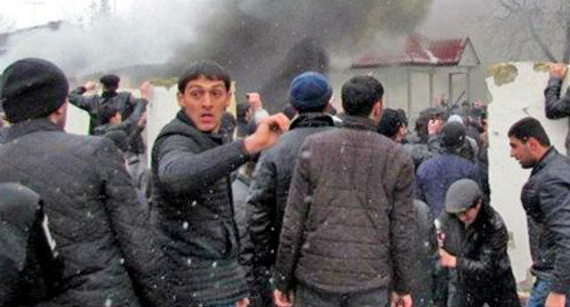 Беспорядки в городе Губа. Азербайджан, 1 марта 2012 г. Фото http://www.ekhokavkaza.com