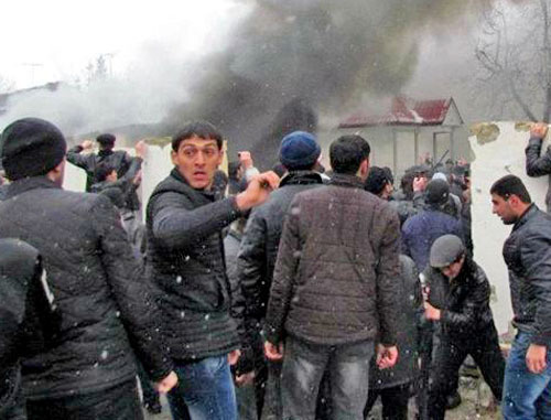 Беспорядки в городе Губа. Азербайджан, 1 марта 2012 г. Фото http://www.ekhokavkaza.com