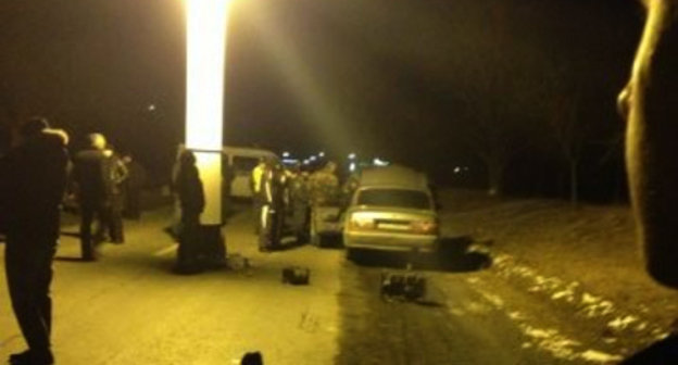 На месте убийства Ибрагима Дударова. Северная Осетия, Владикавказ, 26 декабря 2012 г. Фото: donifars@livejournal.com 