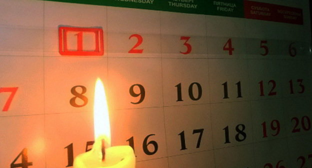 Новый год при свечах. Сочи, 1 января 2012 г. Фото Светланы Кравченко для "Кавказского узла"