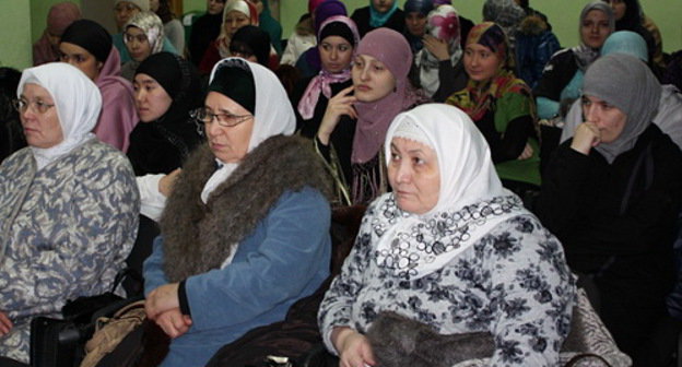 Мусульманки Саратова. Фото пресс-службы Духовного управления мусульман Саратовской области, www.dumso.ru 