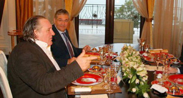 Жерара Депардье в Сочи. 5 января 2012 г. Фото пресс-службы президента России, http://kremlin.ru