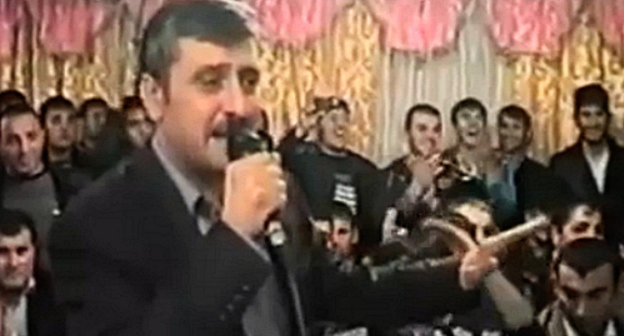 Кадр из видеоролика "Ты кто такой? Давай, до свидания!", http://www.youtube.com