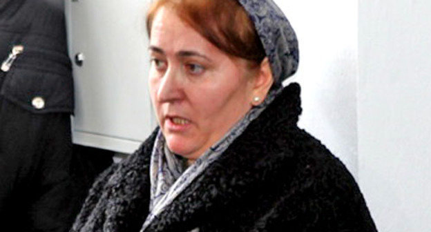 Соня Дзейтова во время схода жителей сельского поселения Аршты. Ингушетия, 7 января 2013 г. Фото: официальный сайт Республики Ингушетии, http://www.ingushetia.ru