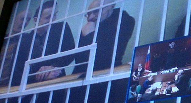 Экран видеоконференцсвязи в зале Мосгорсуда в день рассмотрения кассационных жалоб жалоб защиты подсудимых по делу о беспорядках на Манежной площади в декабре 2010 года. Москва, 14 марта 2012 г. Фото Юлии Буславской для "Кавказского узла"