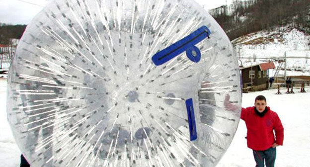 Аттракцион "Зорб". Фото: AirCastles, http://aircastles.org