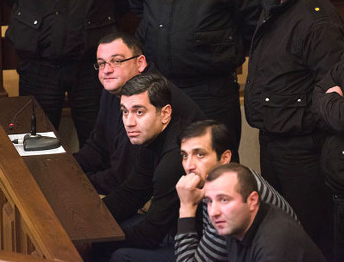 Ираклий Окруашвили (второй слева) в зале суда. Фото: Александр Имедашвили, NEWSGEORGIA