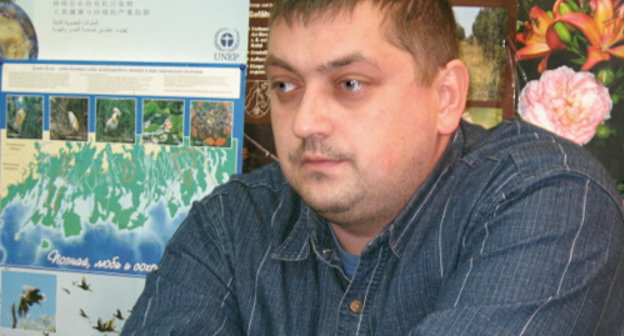 Владислав Дубровченко, начальник санитарной лаборатории общественной организации по Волгоградской области "Центр экологического контроля". Фото Вячеслава Ященко для "Кавказского узла"