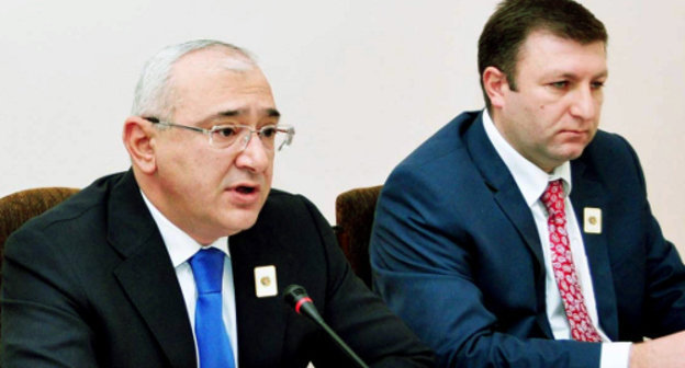 Представители ЦИК Армении. Слева - председатель ЦИК Тигран Мукучян. Фото: http://armenpress.am