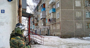 Спецоперация в Тырныаузе. Кабардино-Балкария, 16 января 2012 г. Фото: министерство внутренних дел по Кабардино-Балкарии, http://07.mvd.ru Спецоперация в Тырныаузе. Кабардино-Балкария, 16 января 2012 г. Фото: министерство внутренних дел по Кабардино-Балкарии, http://07.mvd.ru