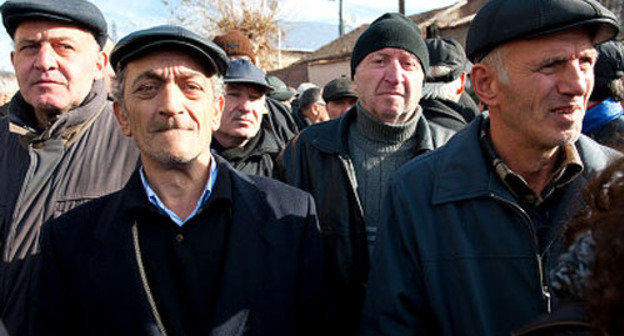 Участники акции с требованием отставки президента Грузии Михаила Саакашвили. Тбилиси, 4 января 2013 г. Фото: Александр Имедашвили, NEWSGEORGIA