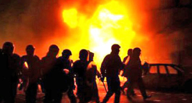 Пожар, возникший в результате беспорядков в Исмаиллы. Азербайджан, 24 января 2013 г. Фото: http://www.1news.az