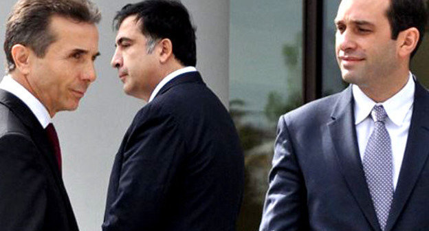 Бидзина Иванишвили, Михаил Саакашвили и Ираклий Аласания (слева направо). Фото: Mzia Saganelidze (RFE/RL)