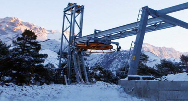 Строительство канатной дороге на горнолыжном курорте "Армхи". Ингушетия, Джейрахский район, 15 января 2013 г. Фото: http://www.ingushetia.ru