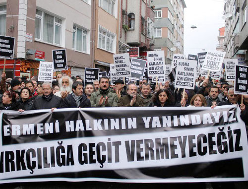 Акция против нападений на армян в стамбульском районе Саматия, 27 января 2013 г. Фото: http://massispost.com