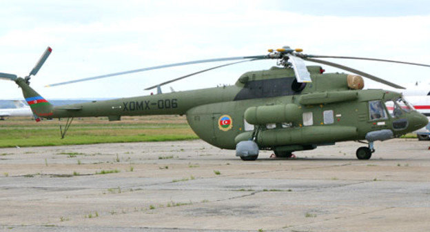 Военно-транспортный вертолет Ми-17. Фото: Machine-gun, http://commons.wikimedia.org