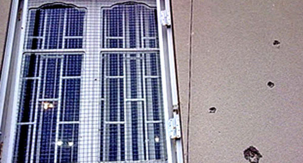 "Зал Царства" в Гудауте, обстрелянный неизвестными. 12 февраля 2013 г. Фото предоставлено пресс-службой Управленческого центра Свидетелей Иеговы в России