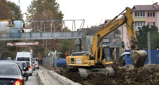 Строительство дорожной развязки "Виноградная – Донская". Сочи, 17 февраля 2013 г. Фото Светланы Кравченко для "Кавказского узла"