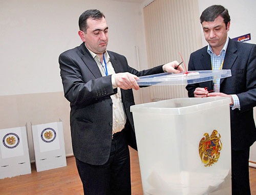 Выборы 2013: закрытие избирательных участков, подсчет голосов. 18 февраля 2013 г. Фото: © PanARMENIAN Photo / Tigran Mehrabyan
