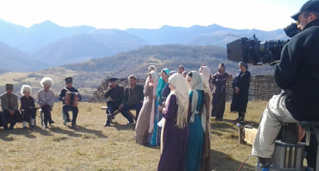 На съемках фильма о событиях, предшествовавших депортации вайнахов в 1944 году. Чечня, Шатойский район, ноябрь 2012 г. Фото Сулбана Хасимикова
