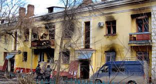 Пожар в двухэтажном пятиподъездном жилом доме по улице Поддубного, 5. Волгоград, 2 марта 2013 г. Фото Вячеслава Ященко для "Кавказского узла" Пожар в двухэтажном пятиподъездном жилом доме по улице Поддубного, 5. Волгоград, 2 марта 2013 г. Фото Вячеслава Ященко для "Кавказского узла"