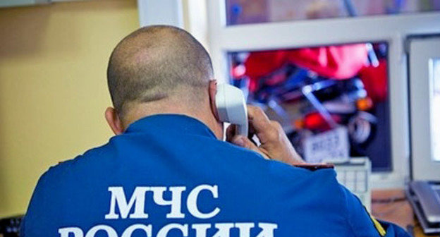 Сотрудник МЧС. Фото: Федор Обмайкин / Югополис