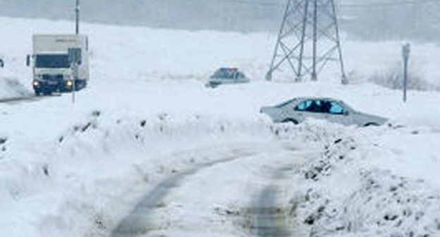 Дорога в снегу. Фото: Александр Имедашвили, NEWSGEORGIA