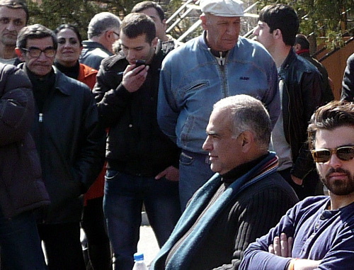 Второй день голодовки Раффи Ованнисяна на площади Свободы в Ереване. 11 марта 2013 г. Фото Армине Мартиросян для "Кавказского узла"