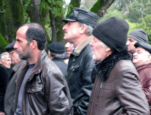 Абхазия, Сухум, 11 марта 2013 г. Участники митинга оппозиции. Фото Анжелы Кучуберия для "Кавказского узла"