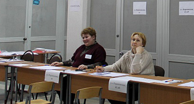 Члены избирательной комиссии одного из участков в день голосования на выборах в городскую думу Краснодара. 10 марта 2013 г. Фото Андрея Кошика для "Кавказского узла"