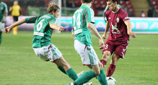 Эпизод матча "Терек" - "Рубин". Чечня, Грозный, 17 марта 2013 г. Фото:  ФК "Рубин", http://rubin-kazan.ru